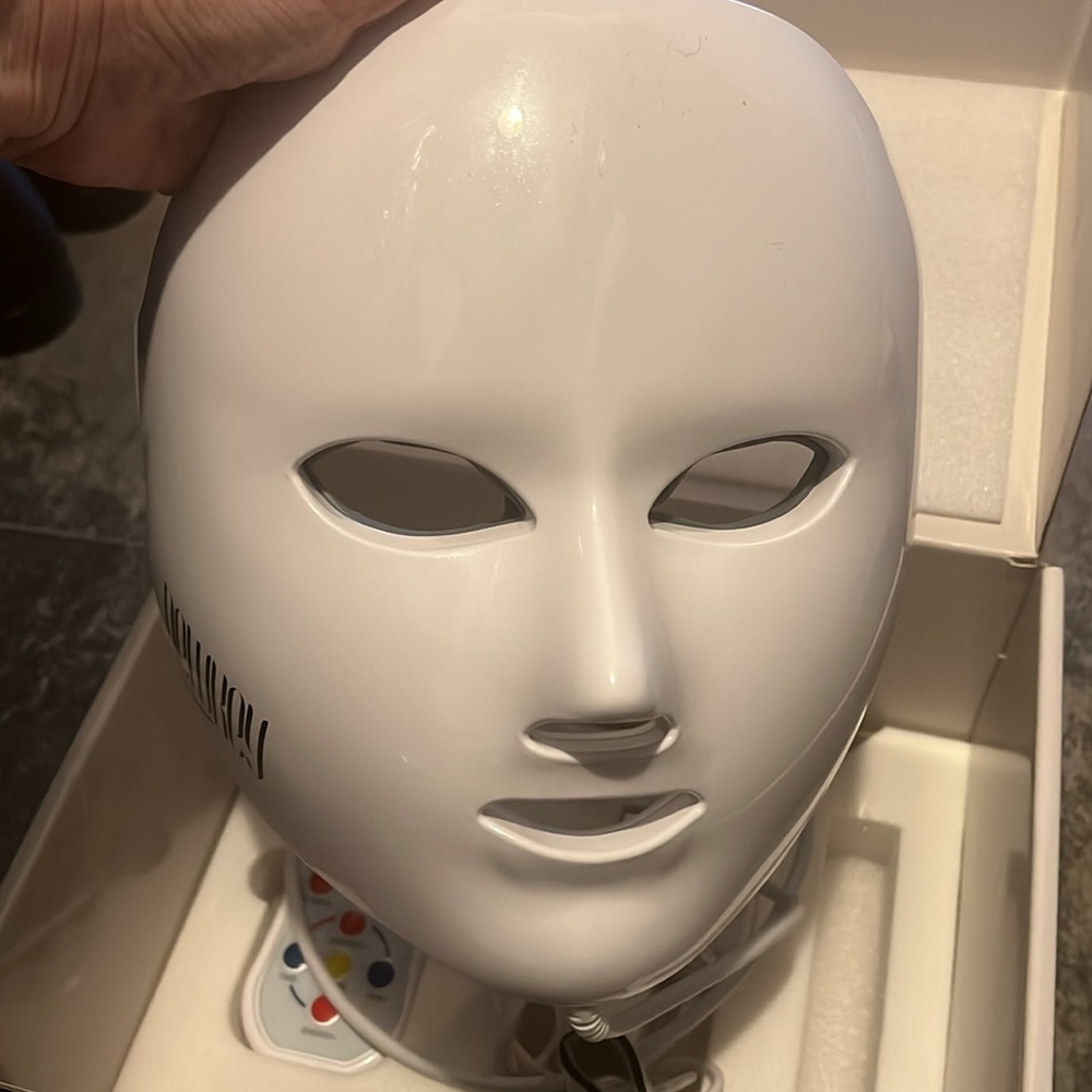 LED mask - Picture 3 of 4